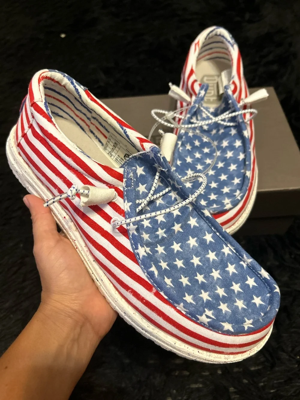 HEY DUDE American USA flag patriotic shoes sneakers men’s 9 new